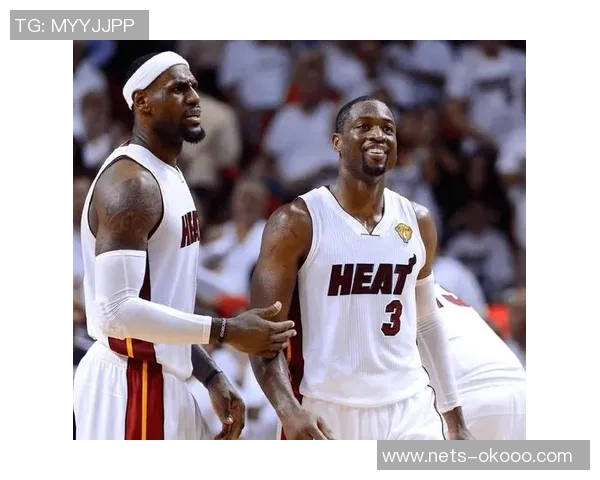 2009年NBA骑士与热火激战回顾詹姆斯与韦德的巅峰对决精彩瞬间分析