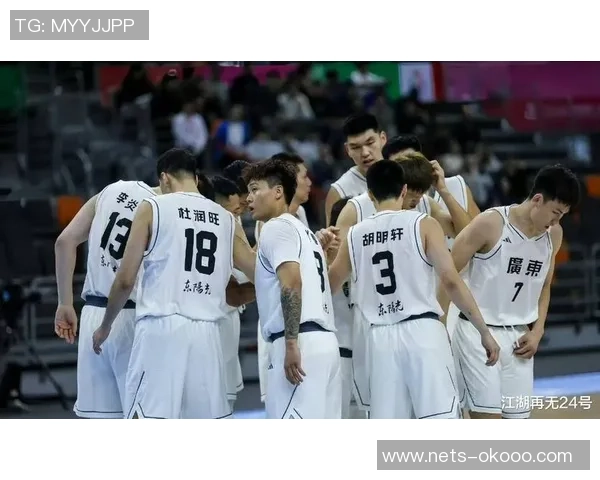 全运会男篮决赛精彩对决辽宁队与新疆队争夺冠军荣耀